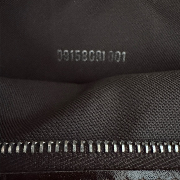 Fendi  Bag. 100% Authentic. Dustbag incl. In good used (vintage) condition. - Picture 8 of 14